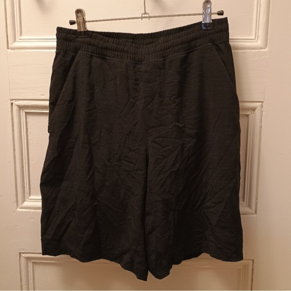 Lululemon Men's Pace Breaker Classic Lined Short 9”, Black, Small